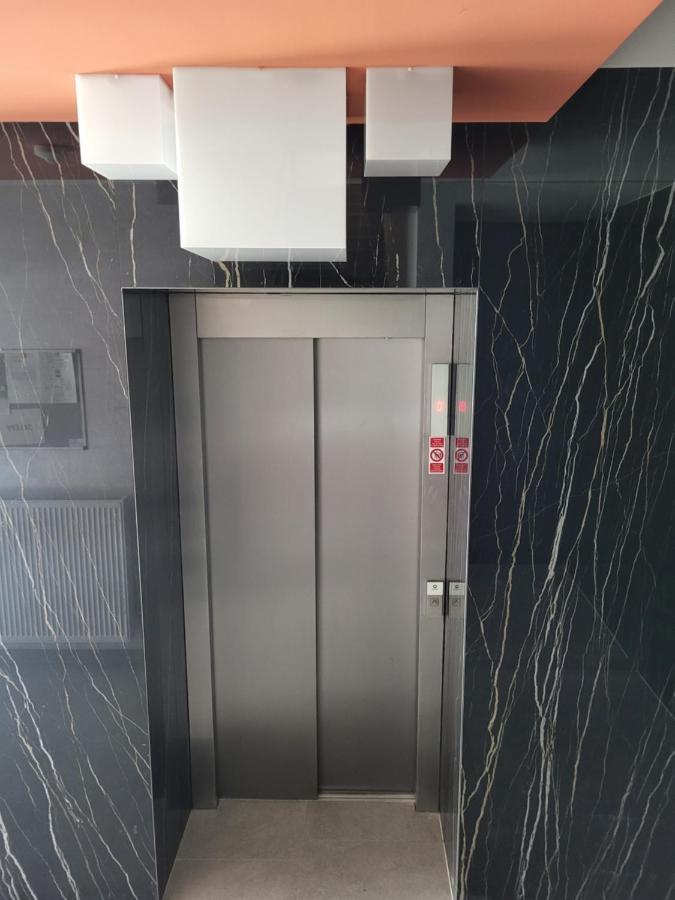 New Apartment In Karlin, Praha 8, Close To Center Exterior foto