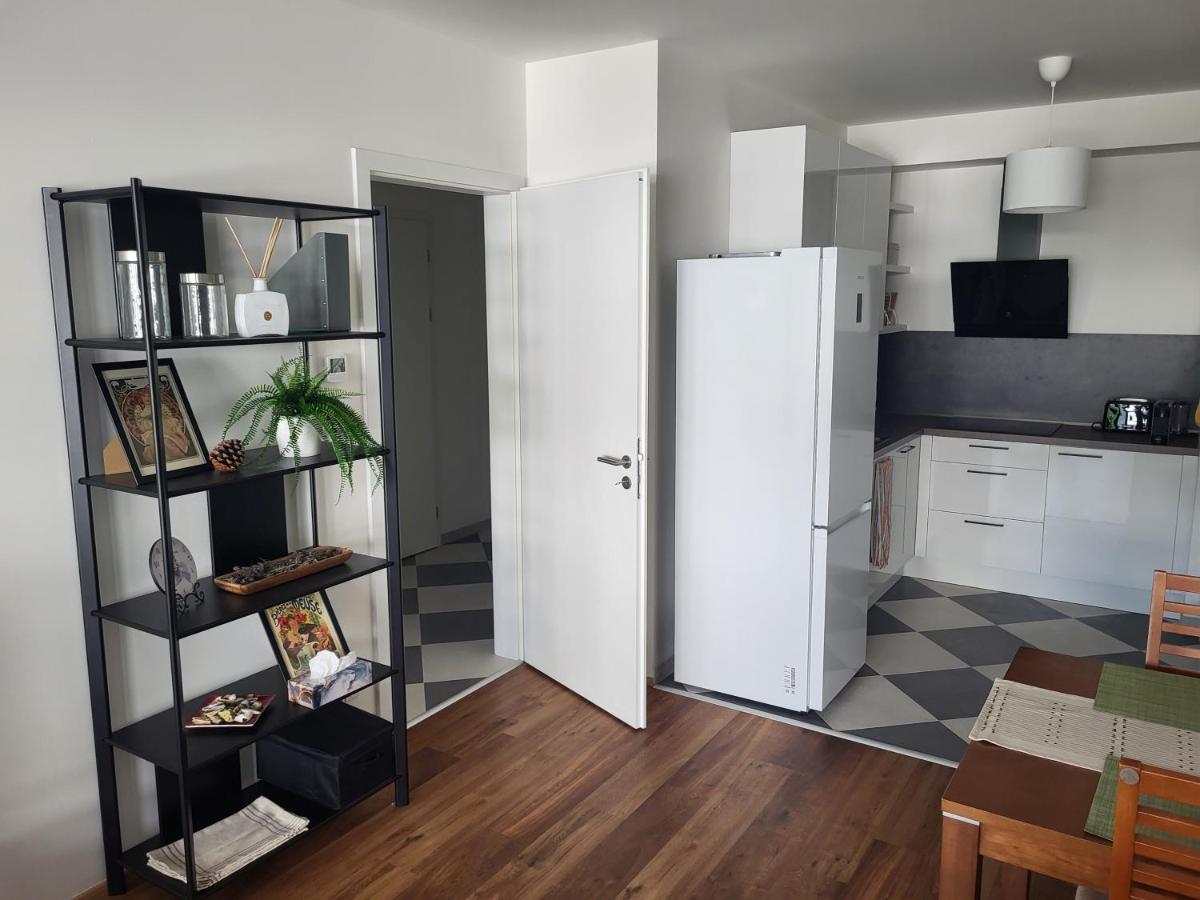 New Apartment In Karlin, Praha 8, Close To Center Exterior foto