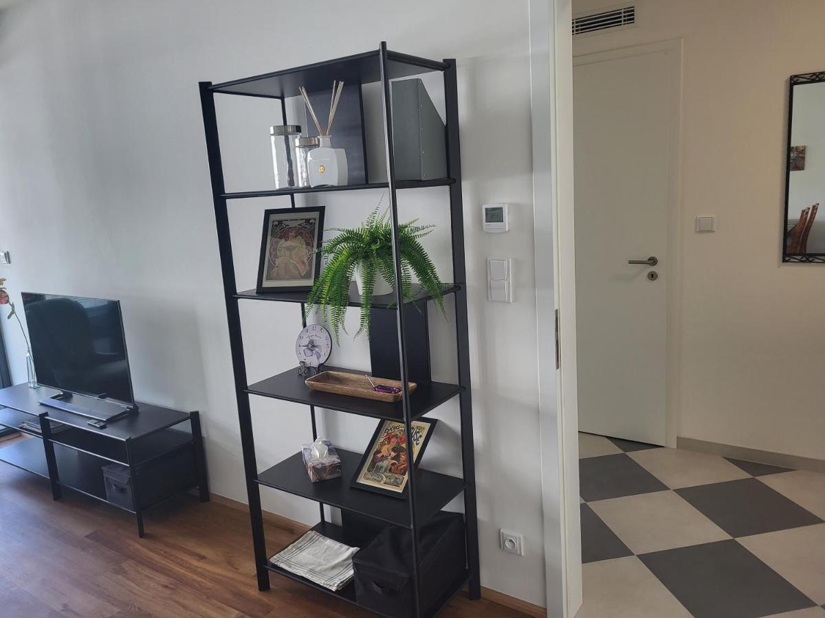 New Apartment In Karlin, Praha 8, Close To Center Exterior foto